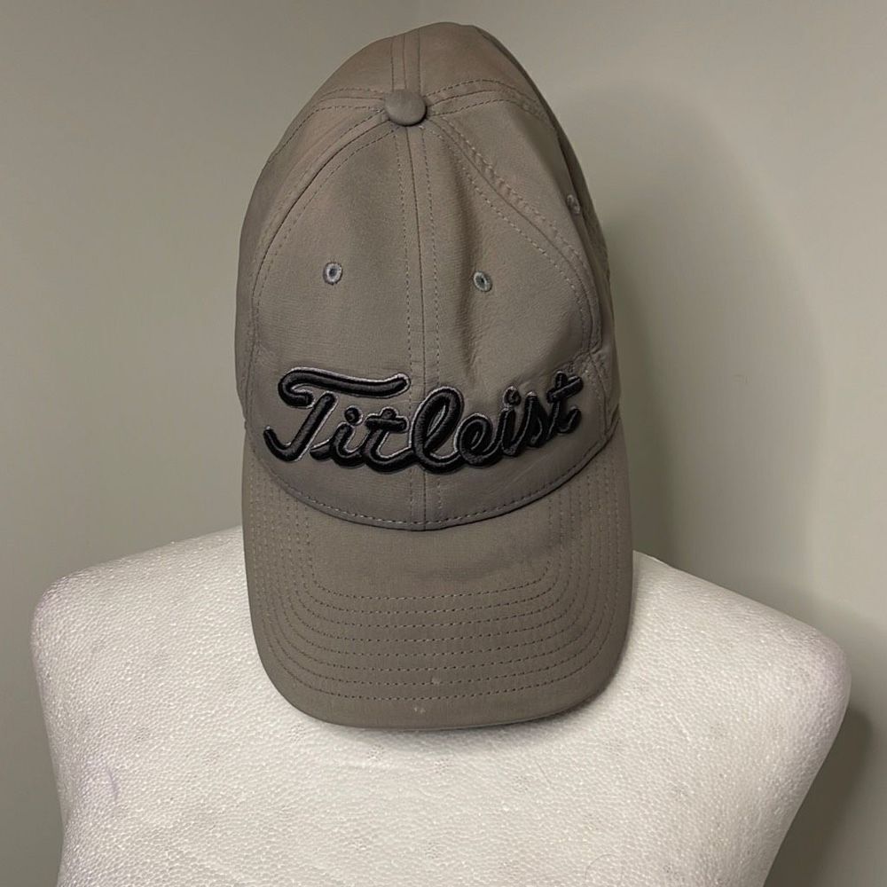 NBA Genuine Merchandise. Titleist. Boston Redsox 2018‎ World Series. Hat